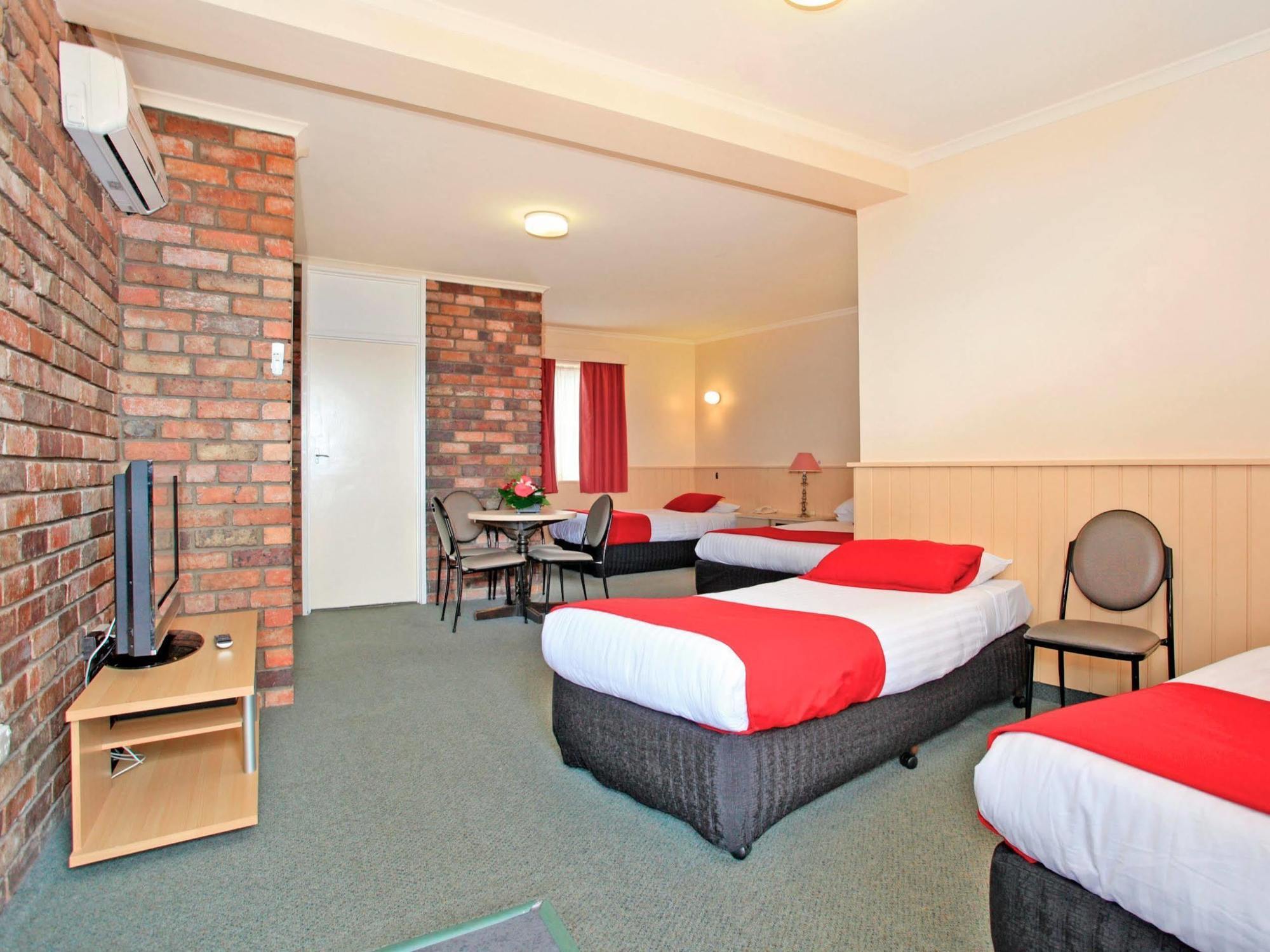 Coach House Launceston Hotel Kültér fotó